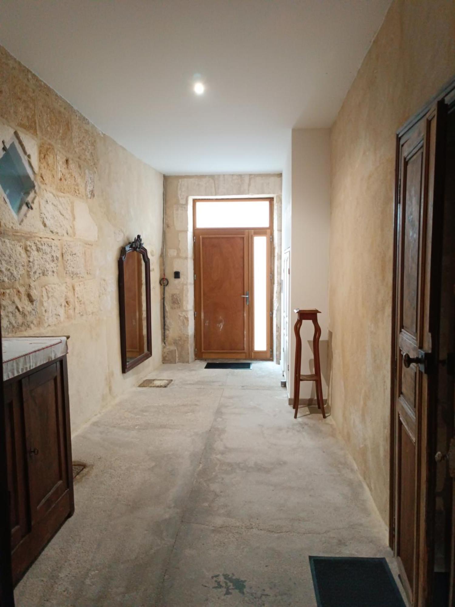 Dans Maison De Maitre, Appartement Independant. Montfrin Exterior photo
