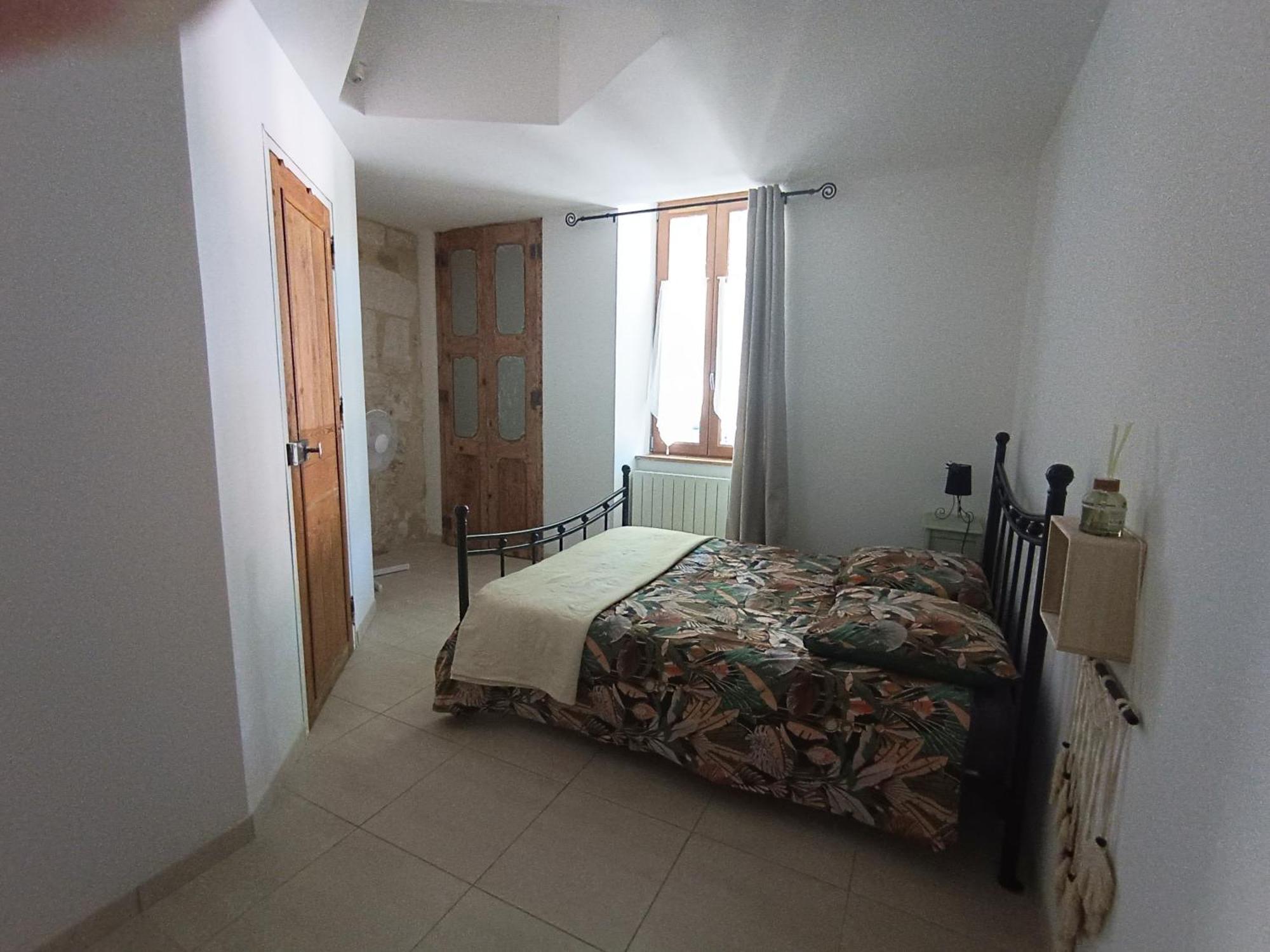 Dans Maison De Maitre, Appartement Independant. Montfrin Exterior photo